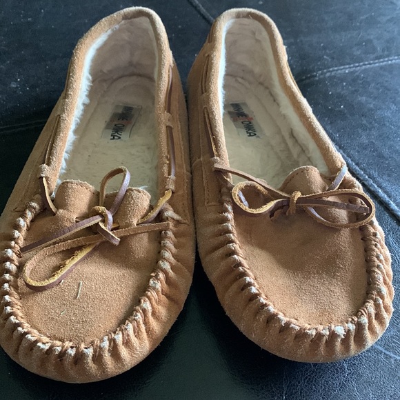 Tan slippers size 11 - Picture 2 of 5